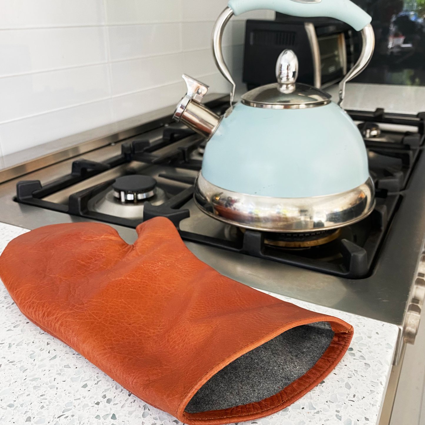 Towels By GUS — Premium 100% USA Leather Oven Mitt