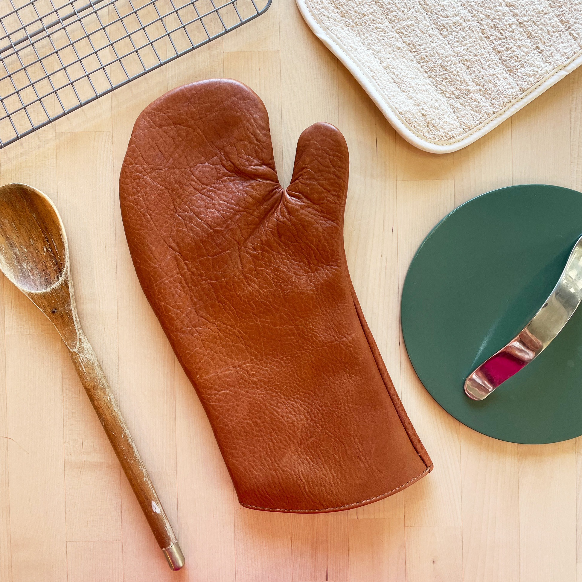 Leather Heat Resistant Oven Gloves, 7.75